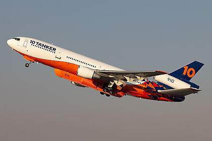 10 Tanker Air Carrier aircraft