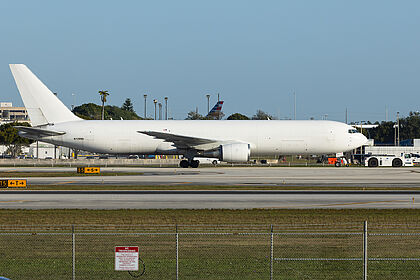 21 Air aircraft photo 5