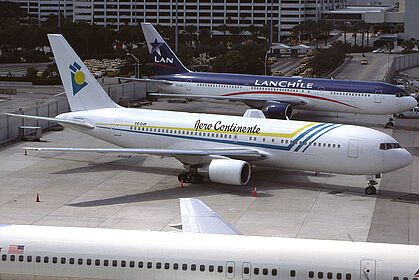 Aero Continente aircraft photo 2