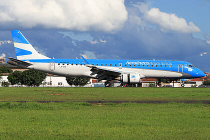 Aerolineas Argentinas aircraft photo 9