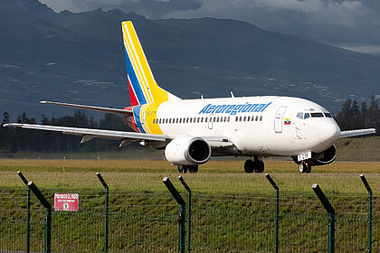Aeroregional aircraft photo 3