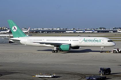 Aerosur aircraft photo 9