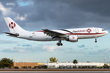 AeroUnion aircraft photo 2