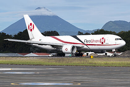 AeroUnion aircraft photo 7