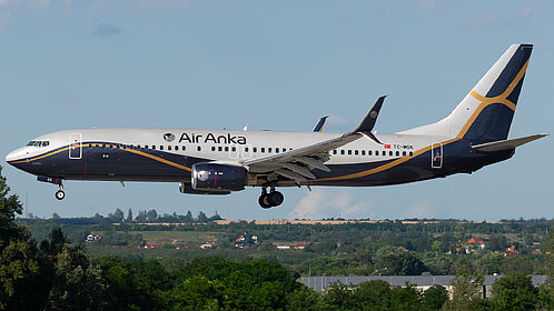 Air Anka aircraft photo 7