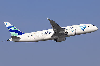 Air Austral aircraft photo 6