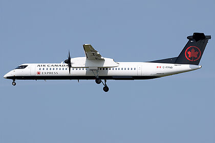 Air Canada Express aircraft photo 3