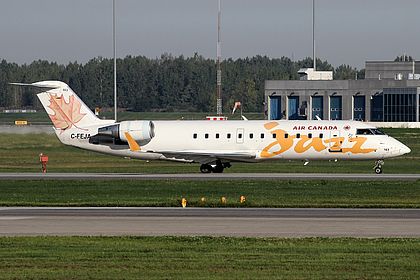 Air Canada Jazz aircraft photo 4