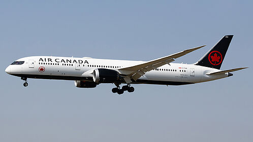 Air Canada aircraft photo 22