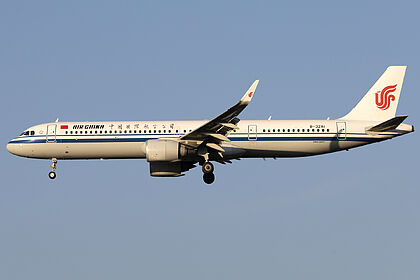 Air China aircraft photo 12