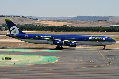 Air Comet aircraft photo 7