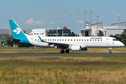 Air Dolomiti aircraft photo 2
