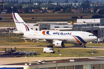 Air Liberte aircraft photo 7