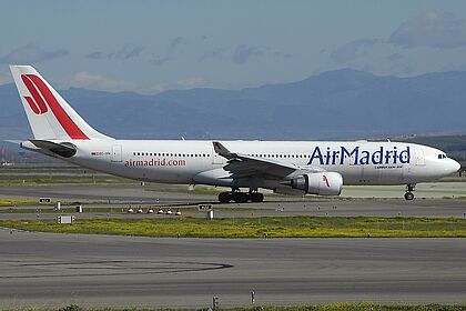 Air Madrid aircraft photo 6