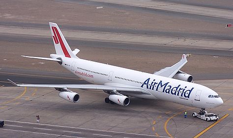 Air Madrid aircraft photo 9