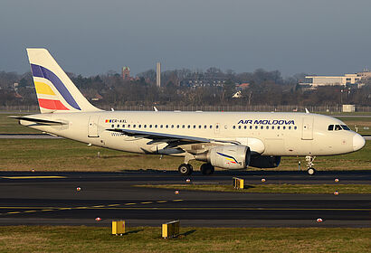 Air Moldova aircraft photo 2