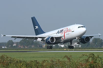Air Plus Comet aircraft