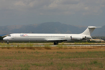 Air Plus Comet aircraft photo 7