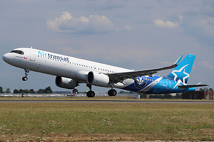 Air Transat aircraft photo 3