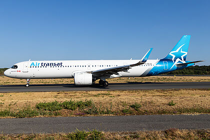 Air Transat aircraft photo 4