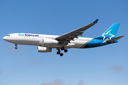 Air Transat aircraft photo 6