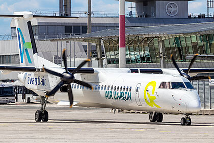 Air Uniqon aircraft photo 2