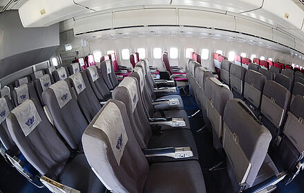 Air Universal aircraft photo 4