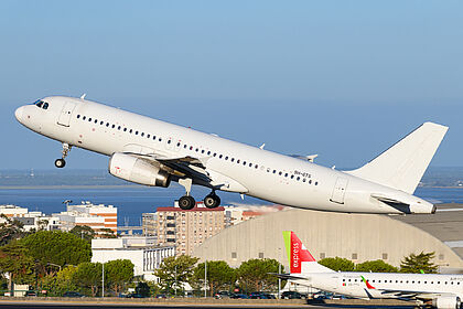 Airhub Airlines aircraft photo 2