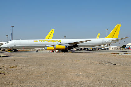 AirLift International aircraft photo 2