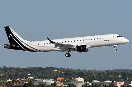 AirX Charter aircraft photo 8