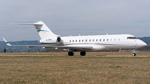 Airzena Georgian Airways aircraft photo 9