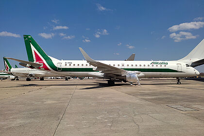 Alitalia Cityliner aircraft photo 4