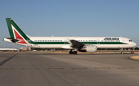 Alitalia - Compagnia Aerea Italiana aircraft photo 7