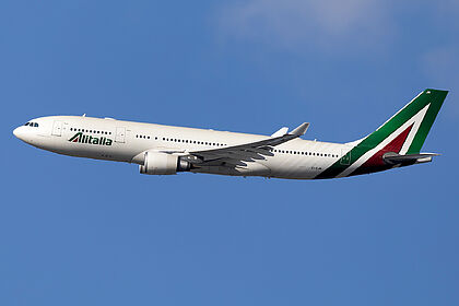 Alitalia - Compagnia Aerea Italiana aircraft photo 9