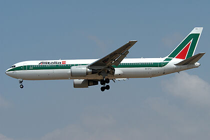 Alitalia Team aircraft photo 8