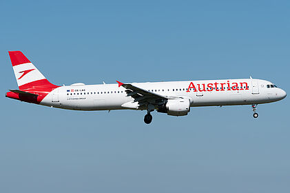 Austrian Airlines aircraft photo 8