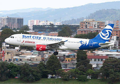 Avianca El Salvador aircraft