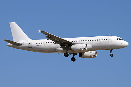 BH Air aircraft photo 2