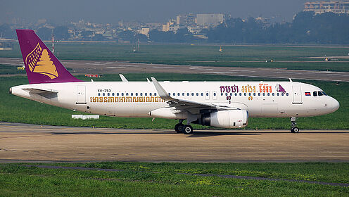Cambodia Angkor Air aircraft photo 3