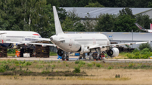 Cathay Dragon aircraft photo 2