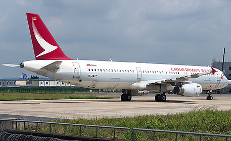 Cathay Dragon aircraft photo 4