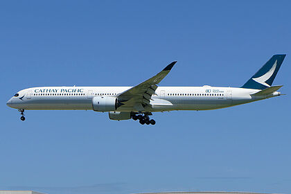 Cathay Pacific aircraft photo 8