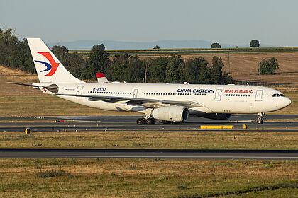 China Eastern Airlines aircraft photo 11
