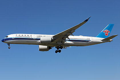 China Southern Airlines aircraft photo 14