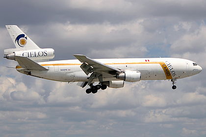 Cielos Airlines aircraft photo 2