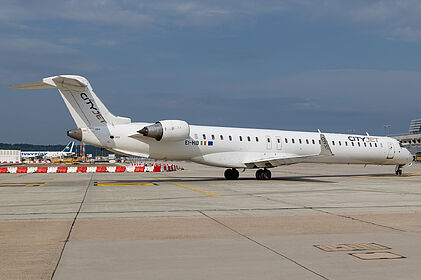 CityJet aircraft photo 3