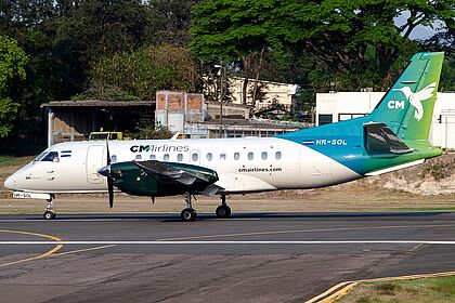 CM Airlines aircraft photo 2