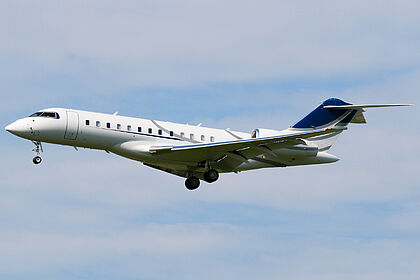 Comlux Malta aircraft photo 9
