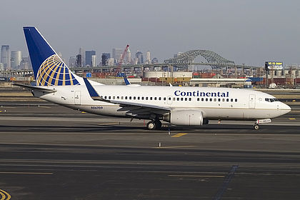 Continental Airlines aircraft photo 12