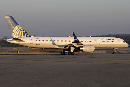Continental Airlines aircraft photo 24